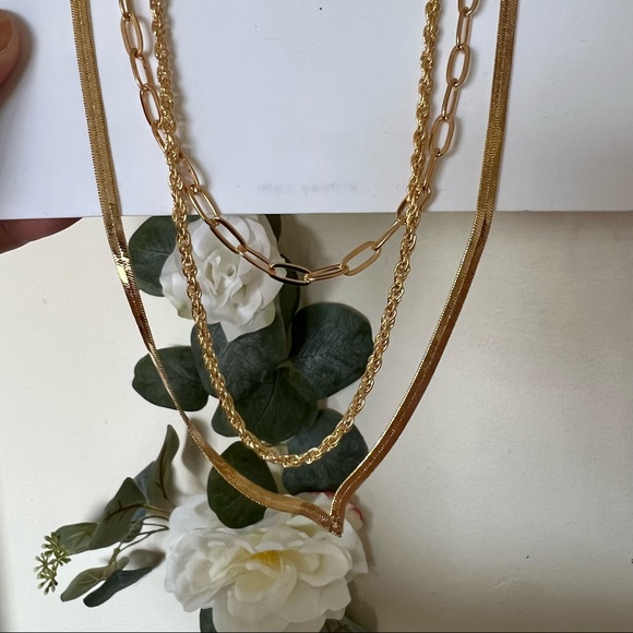 Ardene Gold Layered Necklace - Picture 3 of 5